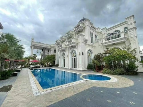 VILLA FOR RENT-CHBAR AMPOV