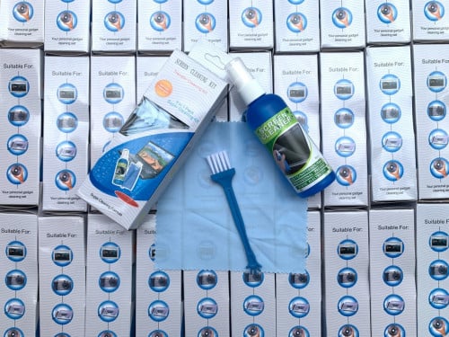 ទឹក​សម្រាប់​ជូតសម្អាតអេក្រង់កុំព្យូទ័រ 3 in 1 screen cleaning  kit