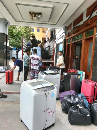 ឡានជួលដឹកអីវ៉ាន់រើផ្ទះ