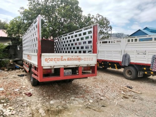 ឡានជួលដឹកអីវ៉ាន់