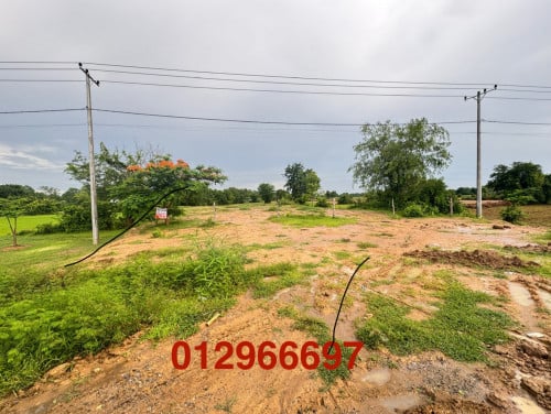 ដី ហាយវេ ផ្លូវជាតិលេខ 5 វាងក្រុងបាត់ដំបង