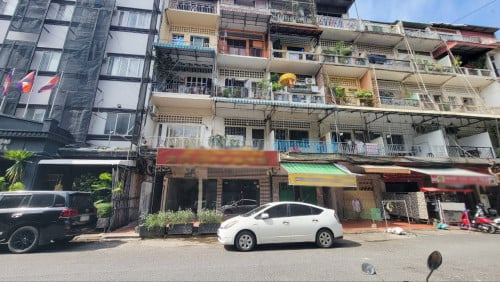 ហាង២ល្វែងជាន់ផ្ទាល់ដីសម្រាប់ជួលនៅដូនពេញ | Double Shophouse (Ground Floor) for Rent in Daun Penh