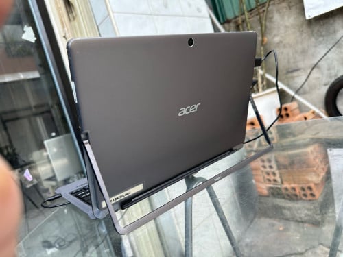 Acer Switch 3/Pentium R/ram4/SSD128/12.5inch Full HD