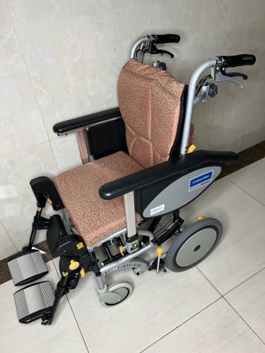 រទេះរុញមនុស្សចាស់ ជប៉ុនហ្សុិន