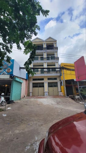 ផ្ទះល្វែង 2ល្វែង សម្រាប់ជួល លើផ្លូវជាតិ 6A