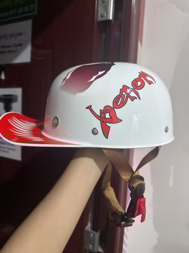 មួកសុវត្ថិភាព helmet