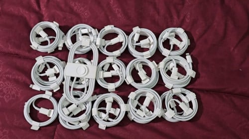 ខ្សែសាកស៊ីន iPhone iPad