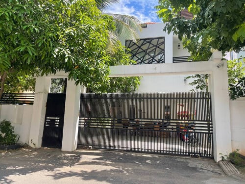 វីឡាទោលកែម៉ូតថ្មីសម្រាប់លក់ | New single villa for sale in Borey Sunway Toul Kork