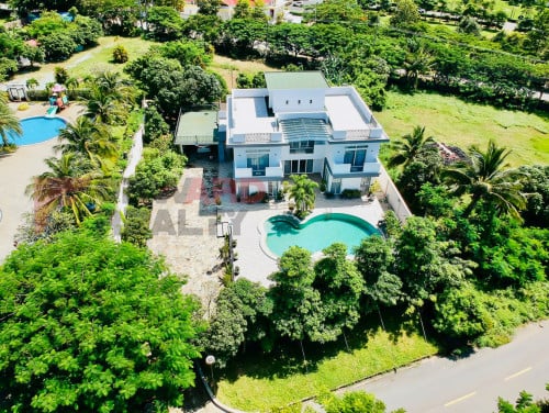 🏡ផ្ទះវីឡានមានអាងហែលទឹកសម្រាប់លក់ នៅក្រុងកែប​ ទេសភាពសមុទ្រ