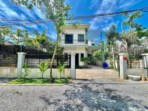 3 Bedrooms House For Rent