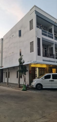 ផ្ទះកែងលក់បន្ទាន់