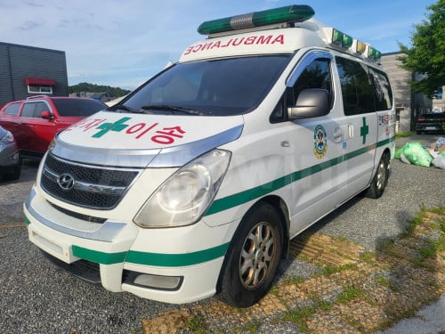 រថយន្តសង្គ្រោះបន្ទាន់ 2015 Hyundai Grand Starex