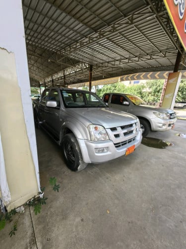 D MAX 05 ពន្ទ ពេញ លក់នៅបាត់ដំបង