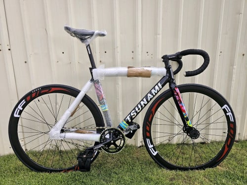 TSUNAMI SNM300 ចូលស្តុកហេីយ មាន🚴វ៉ៃដូរបាន២៥ខេត្ត