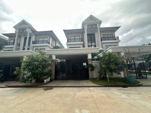 Villa លក់បន្ទន់ at Peng Huot, Boeng Sana 329000$(Negotiate)