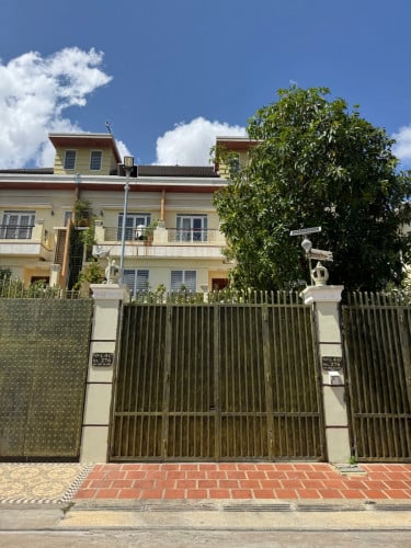 ផ្ទះលក់!