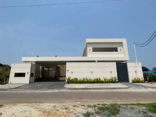 វីឡាសម្រាប់លក់នៅសង្កាត់វាលស្បូវ