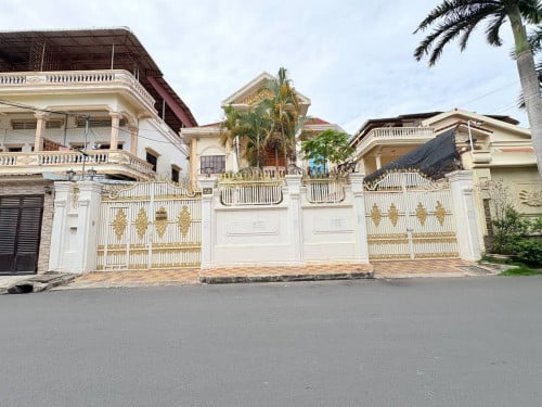 ផ្ទះសម្រាប់ជួល - House For Rent