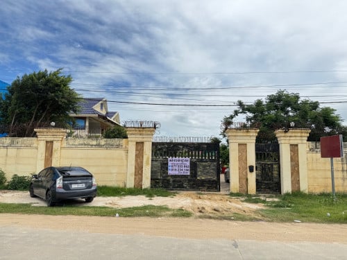 ដីជួល តំលៃ 2,500$ (តំបន់ឧស្សាហ៍កម្ម ឃ្មួញ)