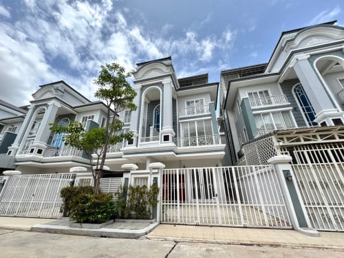 វីឡាភ្លោះ លក់ |  TWIN VILLA FOR SALE (បុរីឡុងនីគម្រោង4)