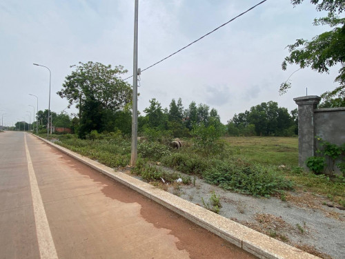 ដីលក់នៅលើផ្លូវ ២០ ម៉ែត្រ ផ្លូវធំ ជិតវត្តត្រាំនាគ