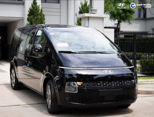 Hyundai Staria 11 seats