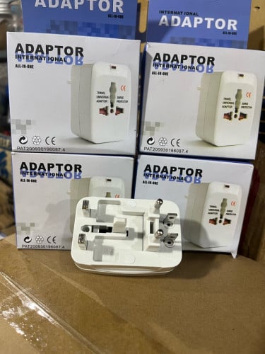 Universal Adaptor ឌុយបន្ត មុខងារច្រើន