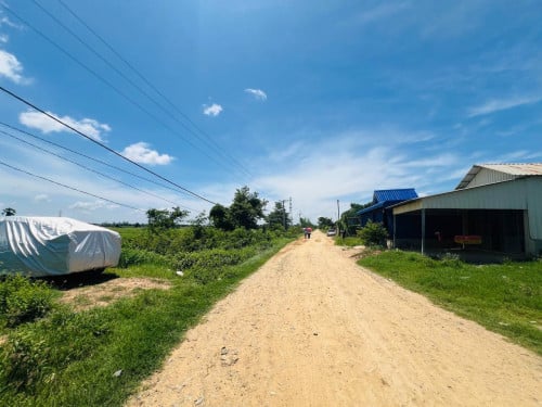 ដីលក់បន្ទាន់ តម្លៃក្រោមទីផ្សារ ទីតាំងល្អ ប្លង់រឹង ក្បាល35 ទំហំ 875 ស្អាង ព្រែកអំបិល ព្រែកគ្រួស