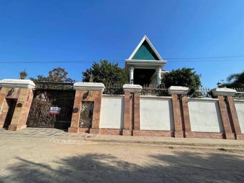 ភូមិគ្រឹះ សម្រាប់ជួល