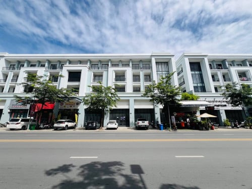 ផ្ទះអាជីវកម្មជួល2ល្វែងចូលគ្នា-Chipmong271