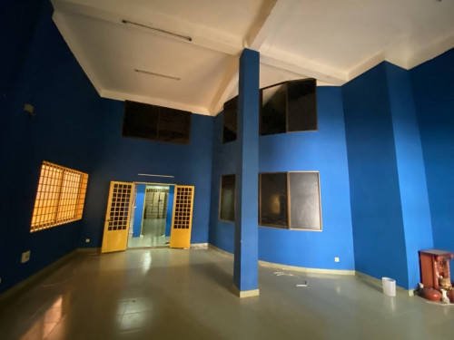 ๐ฆHouse Available for Urgent Sale at a Special Price (Negotiable).