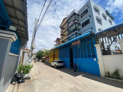 ๐ฆHouse Available for Urgent Sale at a Special Price (Negotiable).