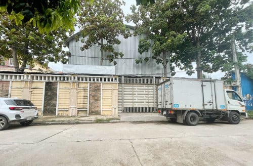 ឃ្លាំងសម្រាប់ជួល នៅទួលទំពូង | Warehouse for rent at Toul Tumpong