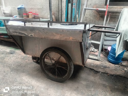 លក់រទេះលក់ម្ហូប