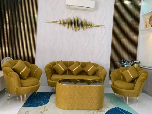 ឈុតសាឡុងធំ កាំម្ញី