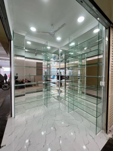 តូប​លក់​ក្នុង​ផ្សារ​បុរី​ពិភព​គួរ​ស្រូវ​ពីរ​7000$