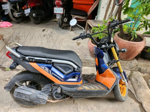 លក់ zoomed x 017