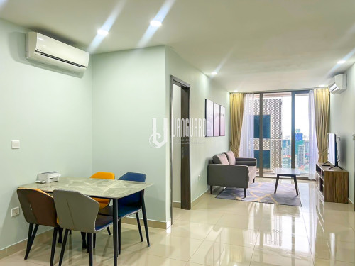 Modern Three Bedrooms Condo On High Floor For Rent At The Peak
