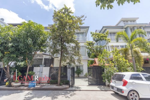 Peng Huoth The Star Premier 双拼别墅出租 | 598 街