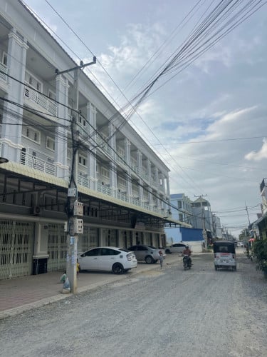 ផ្ទះលក់ជិតស្ទប់ឡាក់គីទួលពង្រ