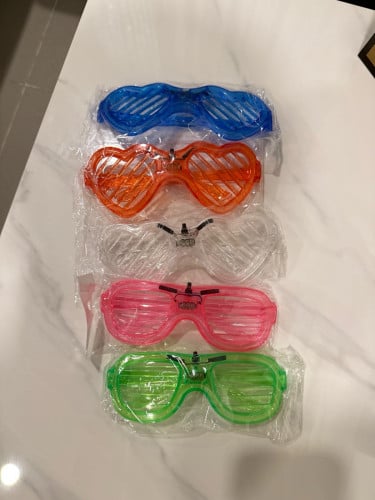 វ៉ែនតា​LED