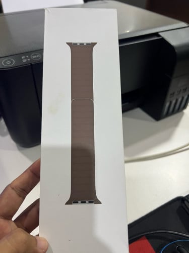 Apple Watch 45mm Taupe Magnetic Link