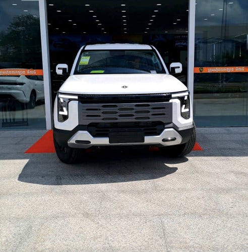 Nissan Z9 Diesel 4WD Pick Up 2025