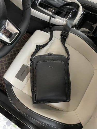 P.Bag កាបូបស្ពាយបុរស