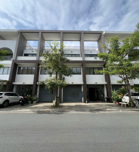 Shop for rent at Phnom Penh park