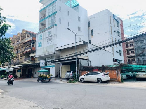 ឃ្លាំង សម្រាប់ជូលនៅទូលគោក