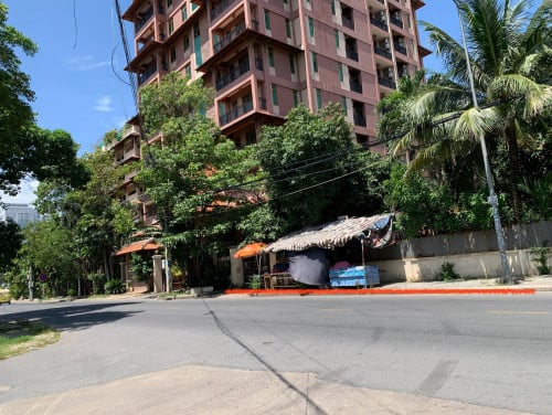 ផ្ទះ នឹង ដីលក់ ទួលគោក លក់បន្ទាន់(១២០០ការ៉េ) ប្លង់រឹងម្ចាស់ដើម