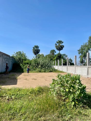 ដីលក់​ ឬជួល