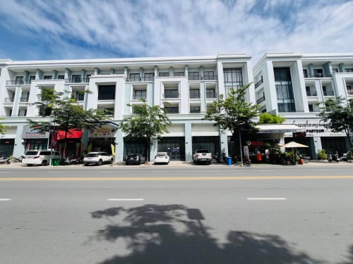 ផ្ទះអាជីវកម្ម2ល្វែងជួល-ជីបម៉ុង271