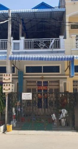 ផ្ទះលក់ ក្បែរអុីអន៣ ជិតផ្លូវ60m